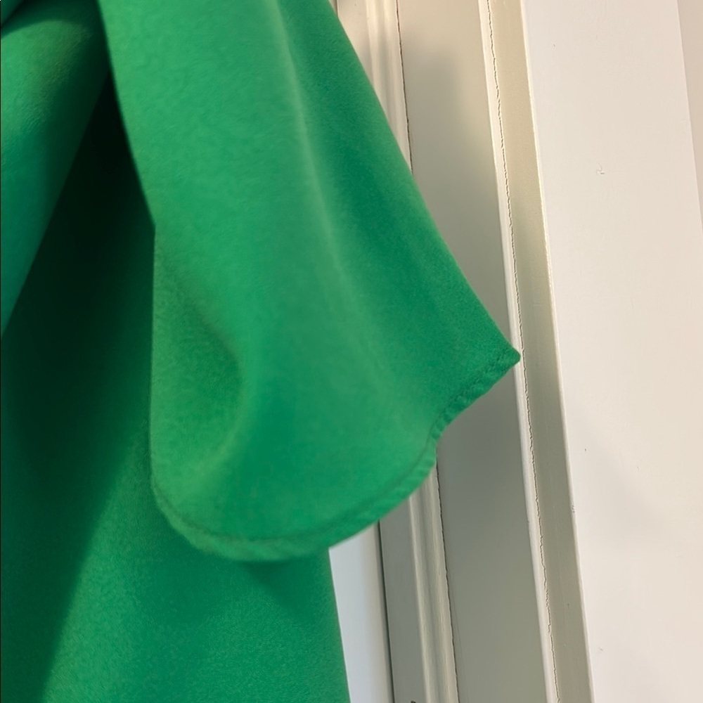 another story Green Ruched Blouse with Short Sleeves - Picture 5 of 10